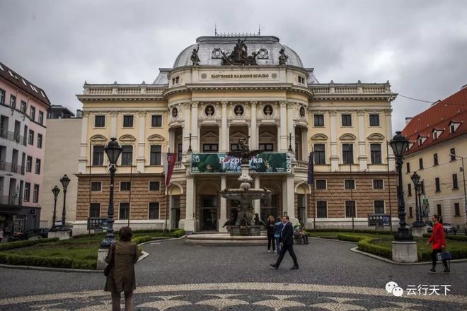 开云·体育app中国-关于这也行？波尔图转会期外线爆发风云突变马赛转会期调整名单，赛地聚焦——足总杯国际比赛日热度飙升的信息